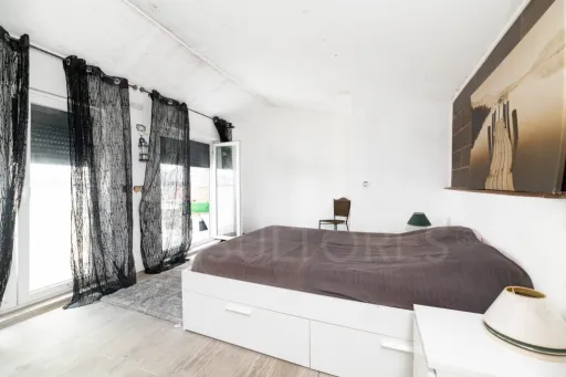 Moradia T1 Parcialmente Remodelada no casal das Andorinhas - Dois Portos