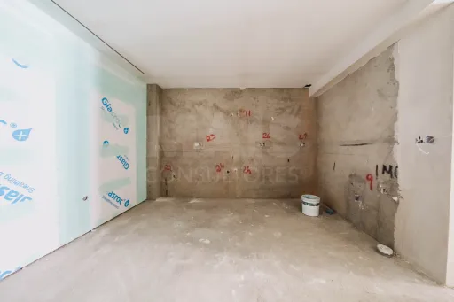 Moradia totalmente remodelada no coração de Peniche!
