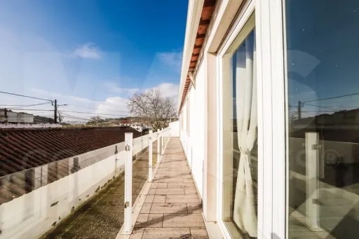 'Moradia T4 no Centro da Foz do Arelho- Perto da Praia e comércio