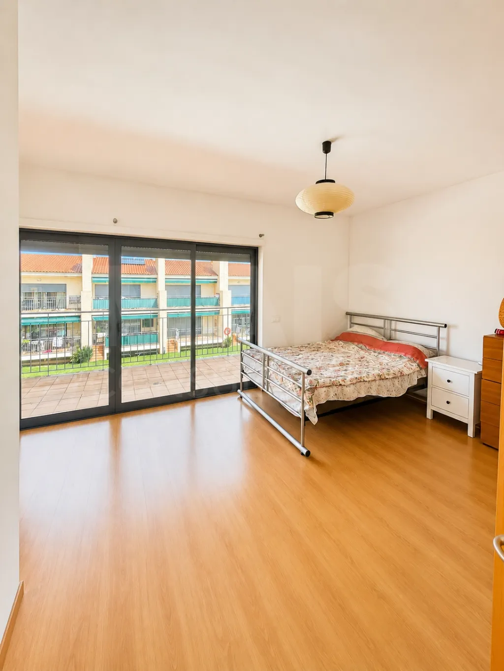 Magnifica moradia em banda, T3+2 localizada num condomínio privado, em Boliqueime.