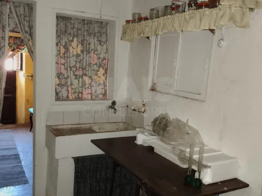 Moradia em Sacavém para remodelação total