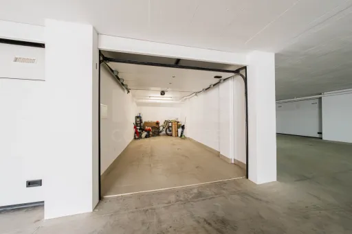 Apartamento T2 |Semi-novo | Varanda | Garagem Box |Atouguia da Baleia, Peniche