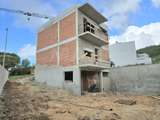 Moradia T2 Contemporânea — Conforto e Tranquilidade em Famalicão