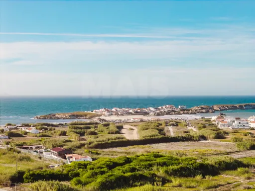 Apartamento T2 Novo com Garagem Privativa e Varanda Ampla em Ferrel junto ao Baleal Fracção G