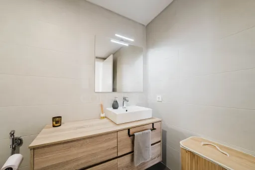 Apartamento T2 |Semi-novo | Varanda | Garagem Box |Atouguia da Baleia, Peniche