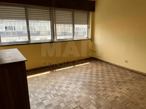 Apartamento T3 no centro das Caldas da Rainha com elevador