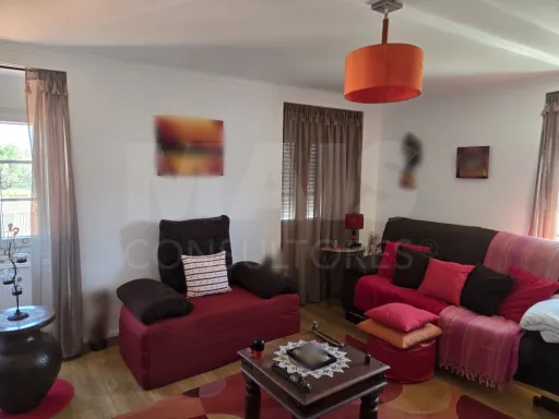 Prédio no Centro de Torres Novas com Jardim e Forte Potencial para constituição de Propriedade Horizontal com elevada rentabilidade de investimento
