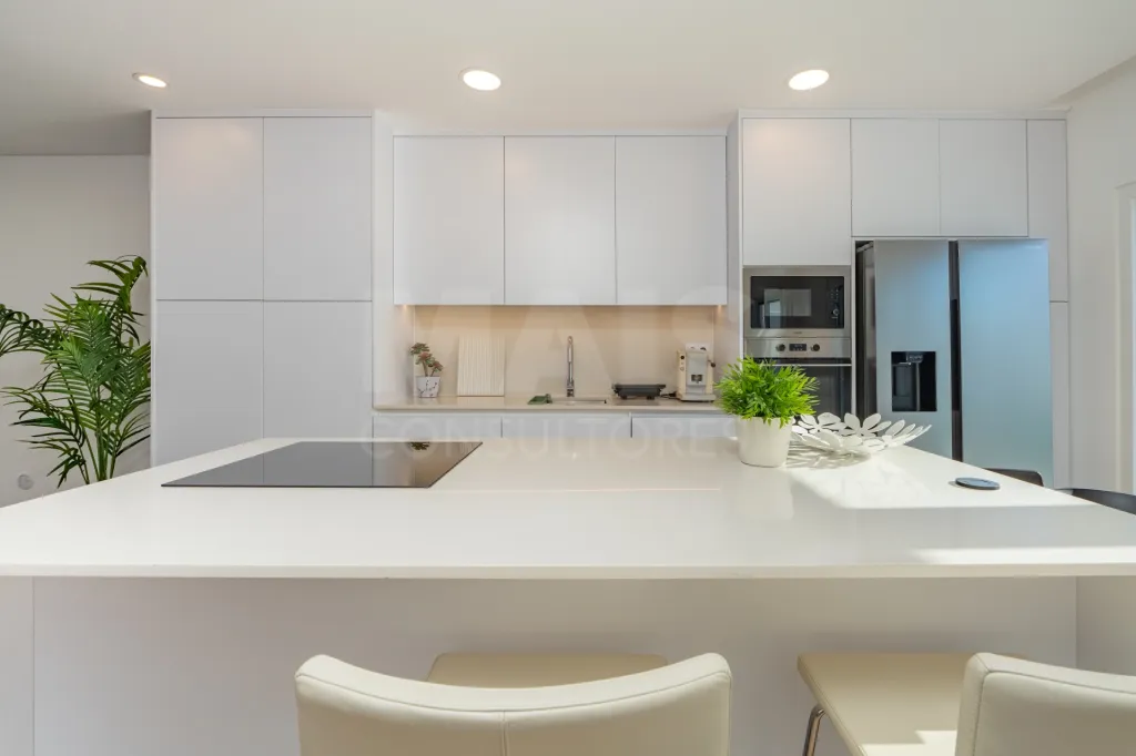 Moradia T3 contemporânea com piscina privada no Porto Alto