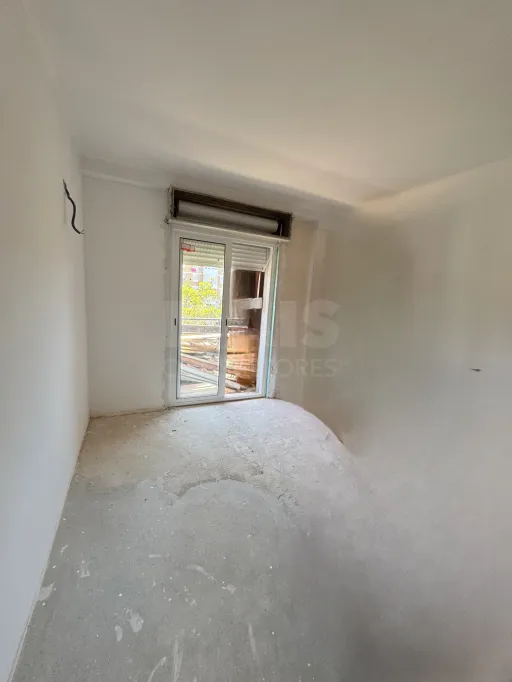 Refurbished 3-bedroom apartment
