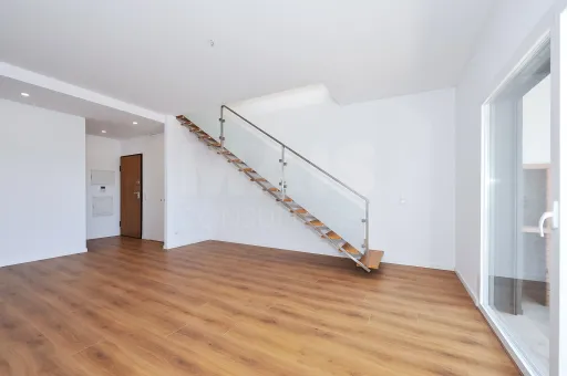 T3 + 1 Duplex com Box para 2 carros e Terraço | Colinas do Cruzeiro, Odivelas