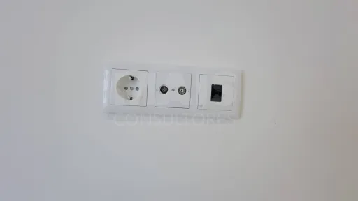 Apartamento T4 Totalmente Remodelado | Centro da Lourinhã | Espaço, Elegância e Conforto