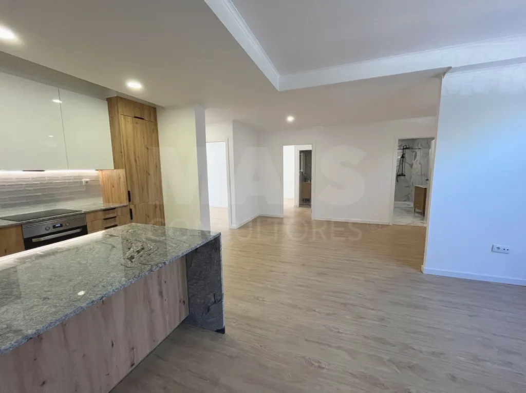 3 bedrooms in Reboleira