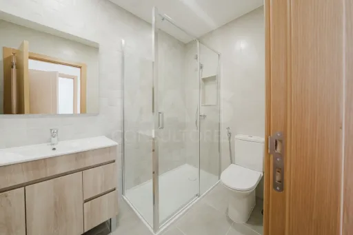 Moradia T3 Nova C/ Vista Mar, Piscina e Garagem, Areia Branca, Lourinhã