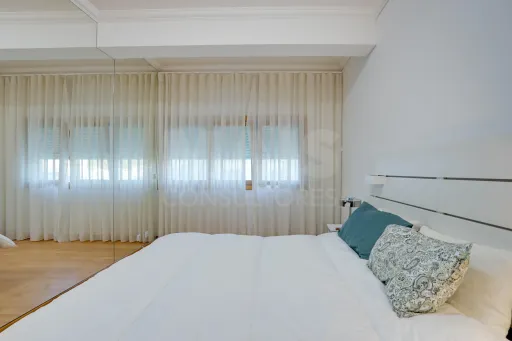 Apartamento T3 Mobiliado | Famões - Urb. Courela dos Fornos
