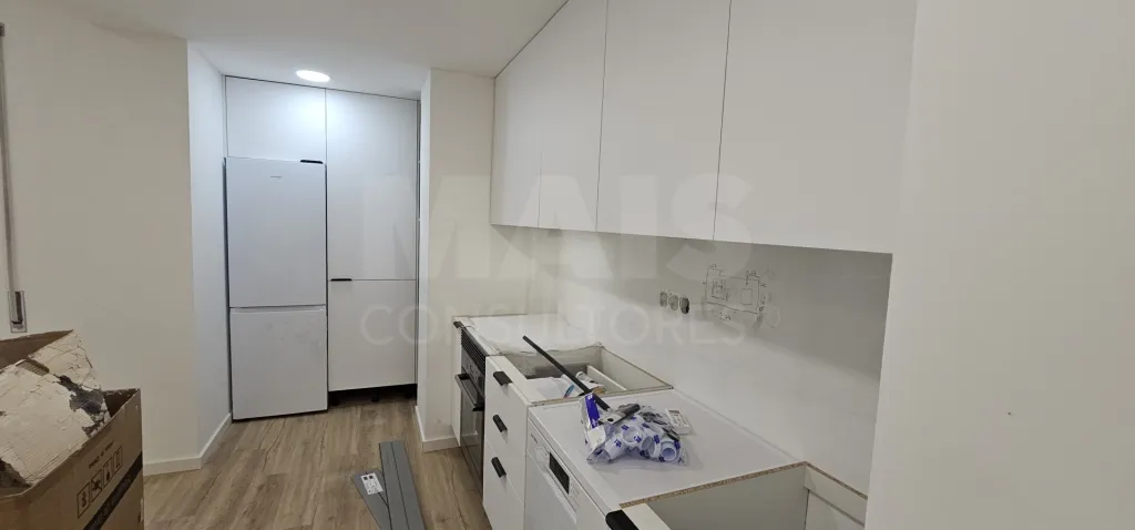 Renovated 2-Bedroom Apartment, Brand New, Dafundo