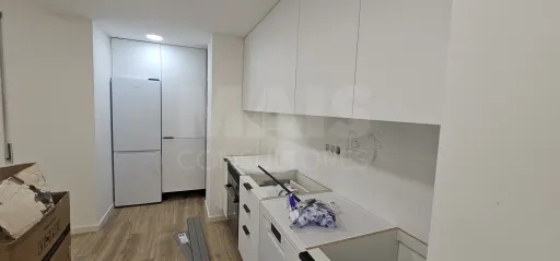 Renovated 2-Bedroom Apartment, Brand New, Dafundo