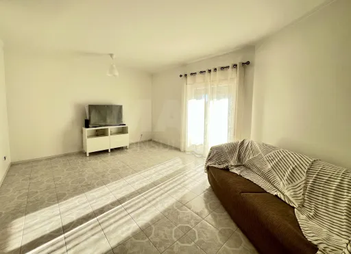 3 Bedroom Apartment in Peniche - Generous Areas and Sea View
