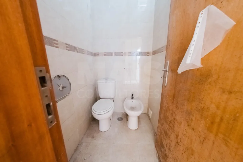 🌊 Prédio Exclusivo de 600 m² na Avenida Mais Prestigiada de Peniche com Vista Mar