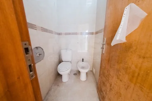 🌊 Prédio Exclusivo de 600 m² na Avenida Mais Prestigiada de Peniche com Vista Mar