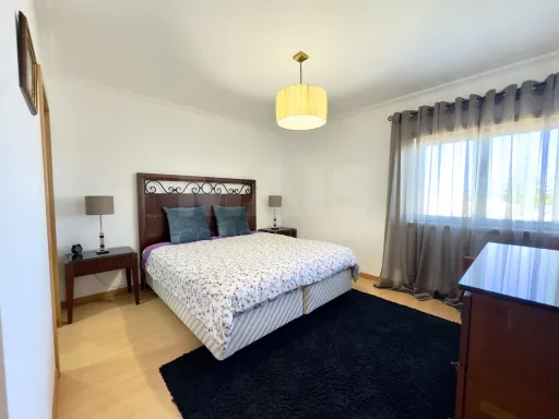 Apartamento T3 com suíte e garagem em Peniche