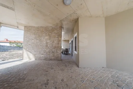 Moradia T3 Moderna, Térrea com Espaço Exterior | Olho Marinho, Óbidos