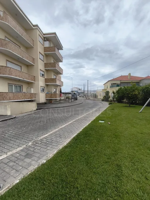 Apartamento T3 inserido em condomínio fechado no Porto Alto / Samora Correia