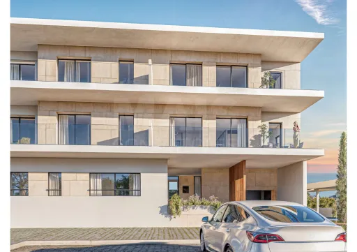 Apartamento T3 novo com estacionamento e piscina na cobertura