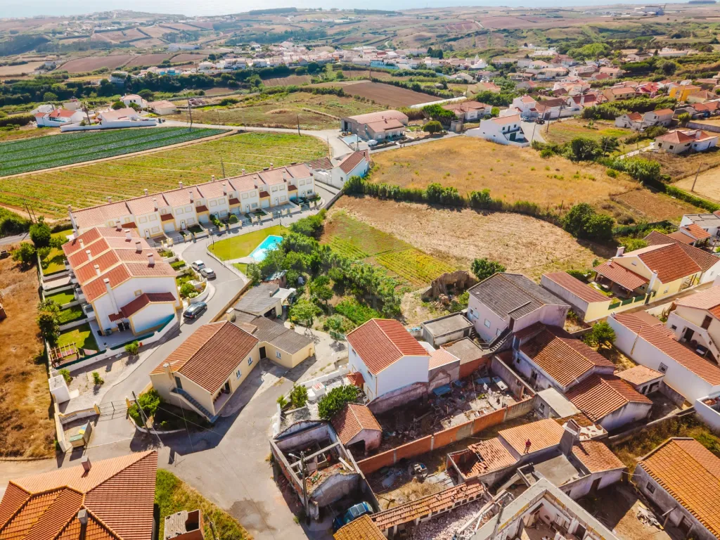 Moradia T2+2 com Terreno de quase 3000m2 Urbano