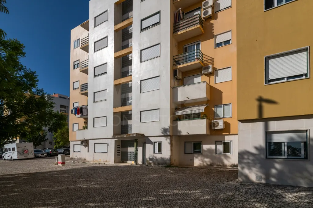 Apartamento T3 com Vista sobre o Rio Tejo