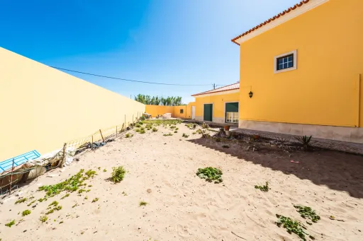 Moradia na Praia dos Super Tubos