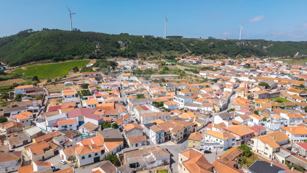 Apartamento T2 novo com quintal e estacionamento