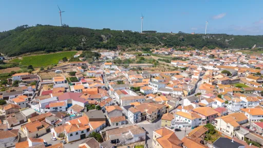 Apartamento T2 novo com quintal e estacionamento