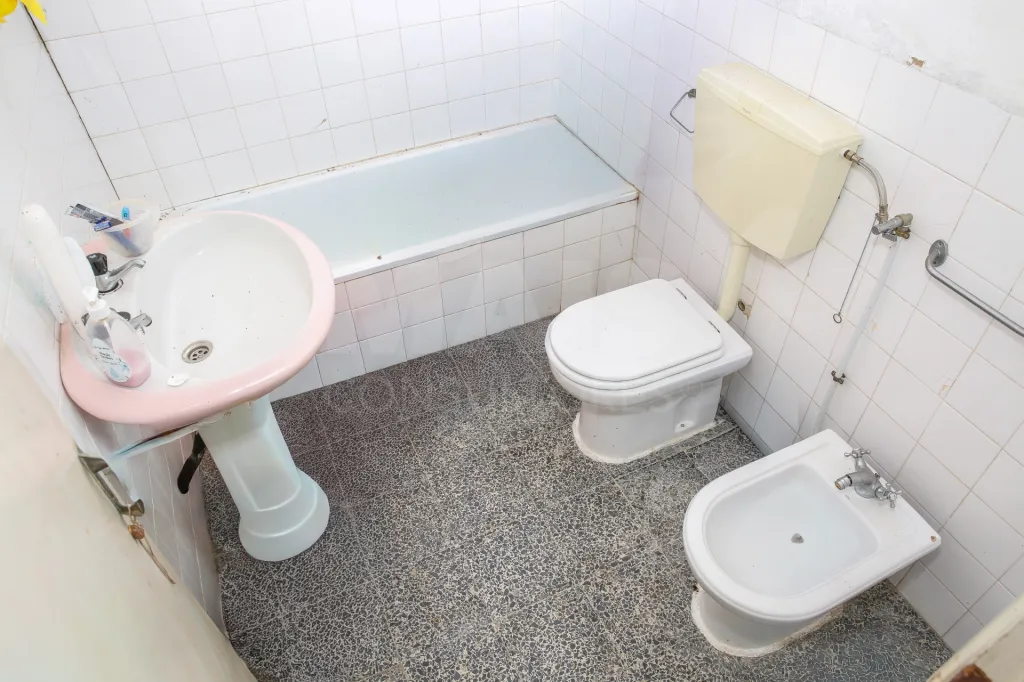 🏡 Oportunidade Única: Moradia Centenária inserida em lote 2560m2