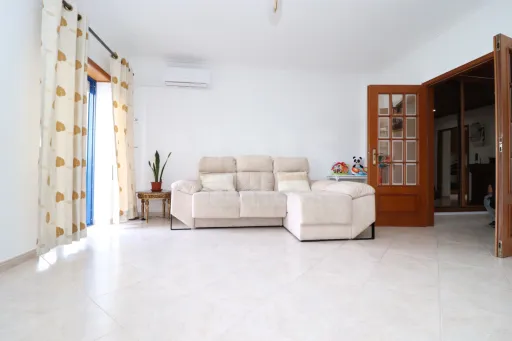 Apartamento T3 3º Andar com Arrecadação e Parqueamento em Samora Correia
