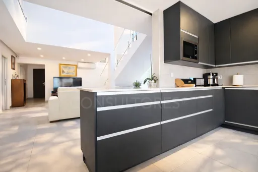 Moradia T5 de Luxo com Piscina a 15 Minutos de Lisboa