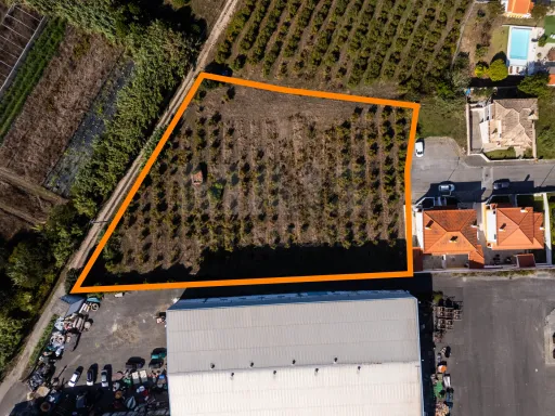Terreno c/ 4.055m2 c/ viabilidade de construção nas Gaeiras