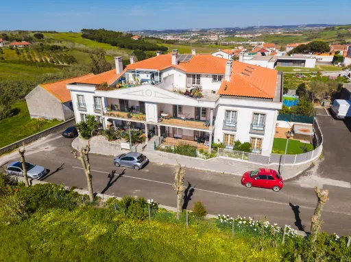 Viva entre o campo e o mar – T3 luminoso na Lourinhã