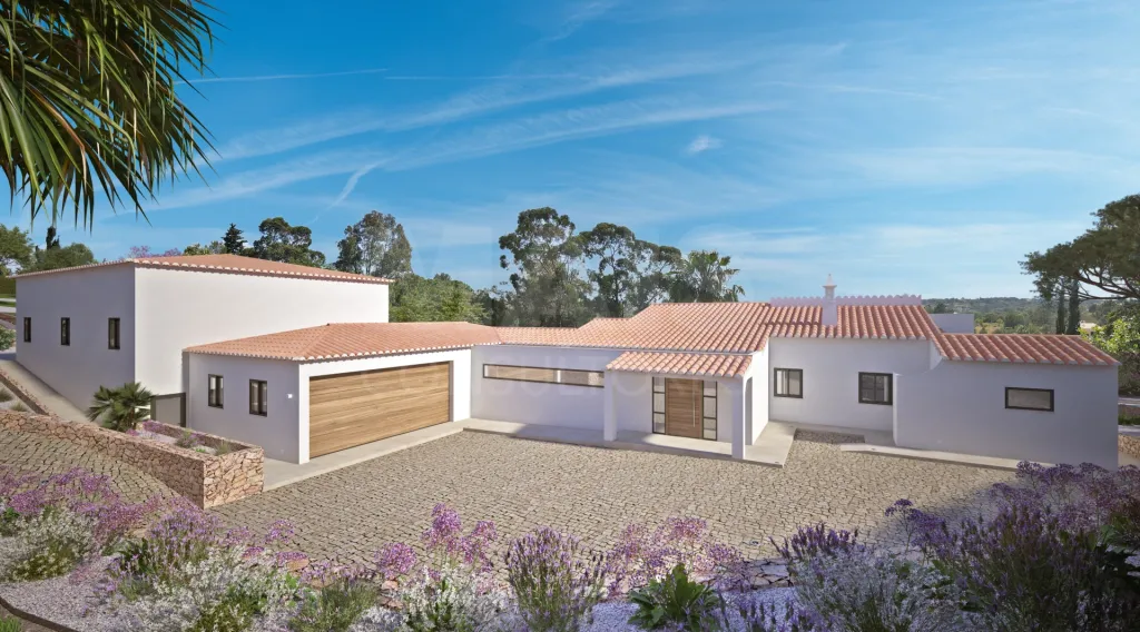 Fantástica moradia térrea em Carvoeiro com amplo terreno