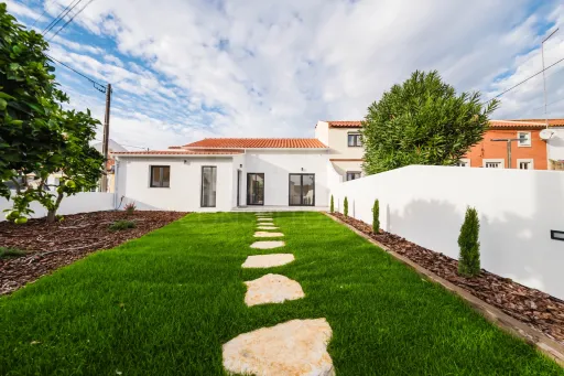 Moradia com Jardim a 3 minutos de São Martinho do Porto