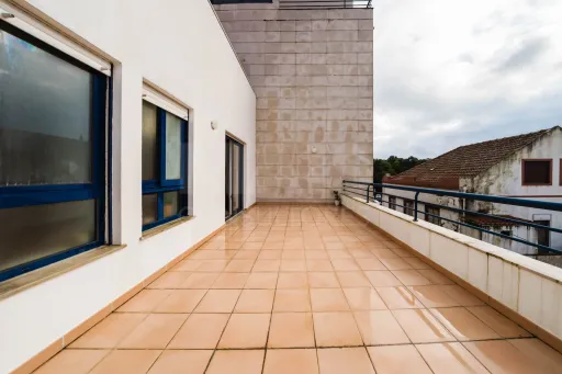 Apartamento T3 Duplex | Piscina | Bombarral Centro