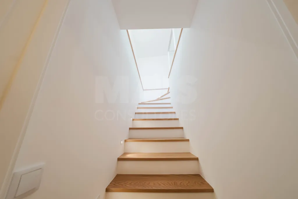 Moradia totalmente remodelada no coração de Peniche!