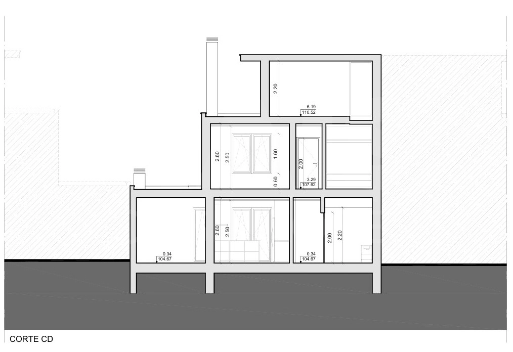 Moradia T3+1 junto praias | Garagem + logradouro privado | Terraço panorâmico sobre o mar