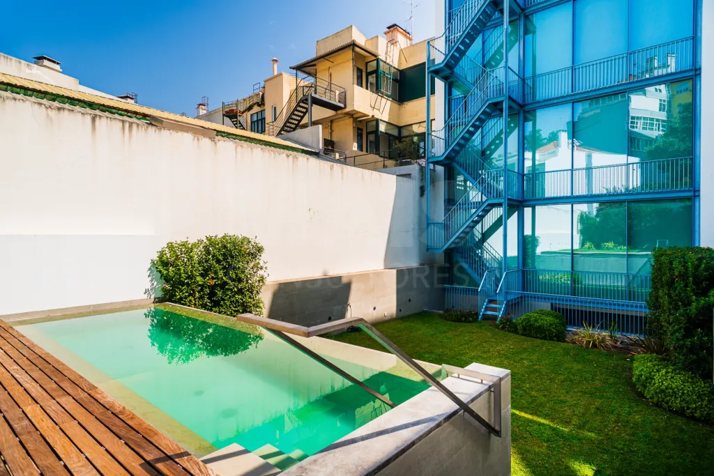 T4 Duplex de Luxo com Piscina – Avenidas Novas, Lisboa