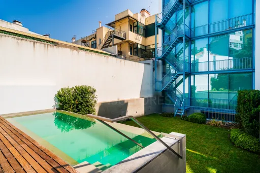 T4 Duplex de Luxo com Piscina – Avenidas Novas, Lisboa