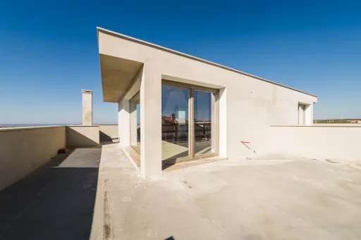 Moradia T3+1, Garagem, Espaço Exterior e Varanda Panorâmica e uma vista