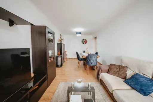 Apartamento T3 - Santo António dos Cavaleiros - Zona do Hospital Beatriz Ângelo