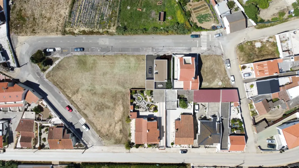 Terreno para construção de moradia isolada na Bufarda