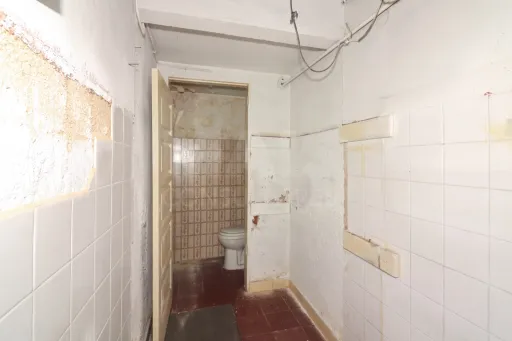 Prédio Centro Carregado / Lisboa