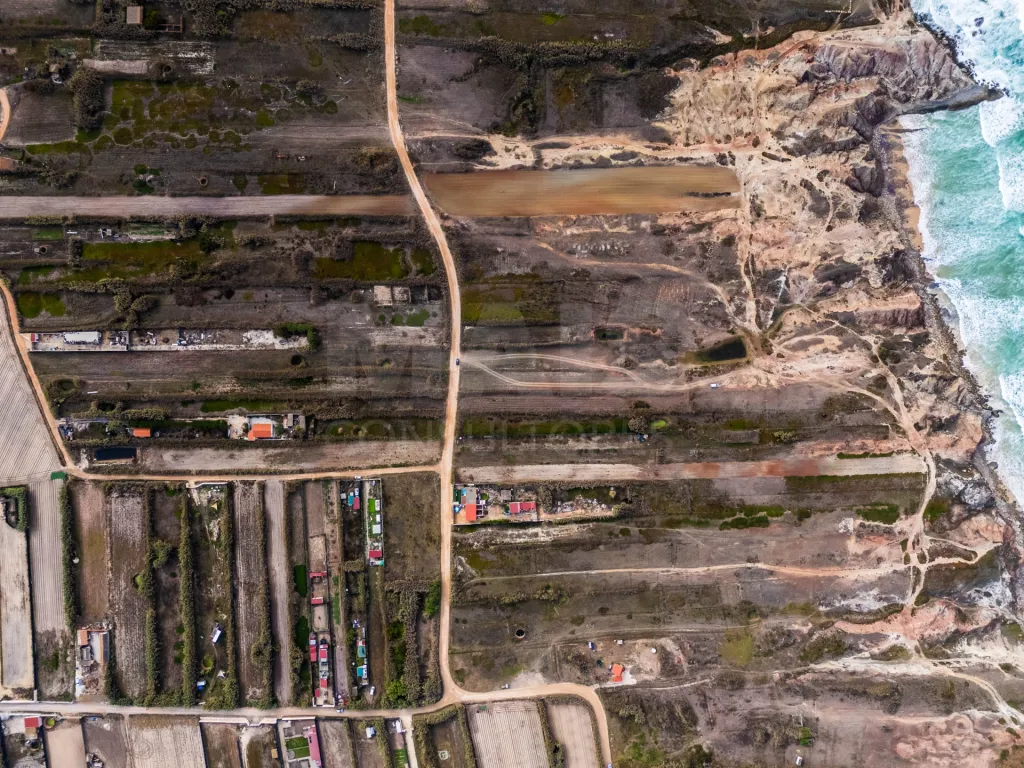Rustic land in Ferrel, near Almagreira beach