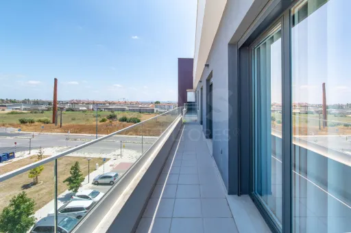 T4 Duplex com Vista Panorâmica sobre o Rio Tejo e Lisboa | Montijo